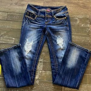 Almost Famous jeans💐